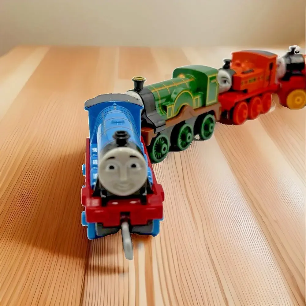Thomas The Train and Friends Diecast Push Along Trains Carts Lot of 8 Multicolor